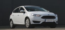 Ford Focus hatchback auto do wynajęcia w Krakowskim carforyou